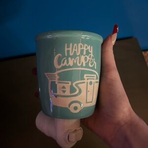 Happy Camper Scentsy wax warmer
COMES WITH LIGHT BULB